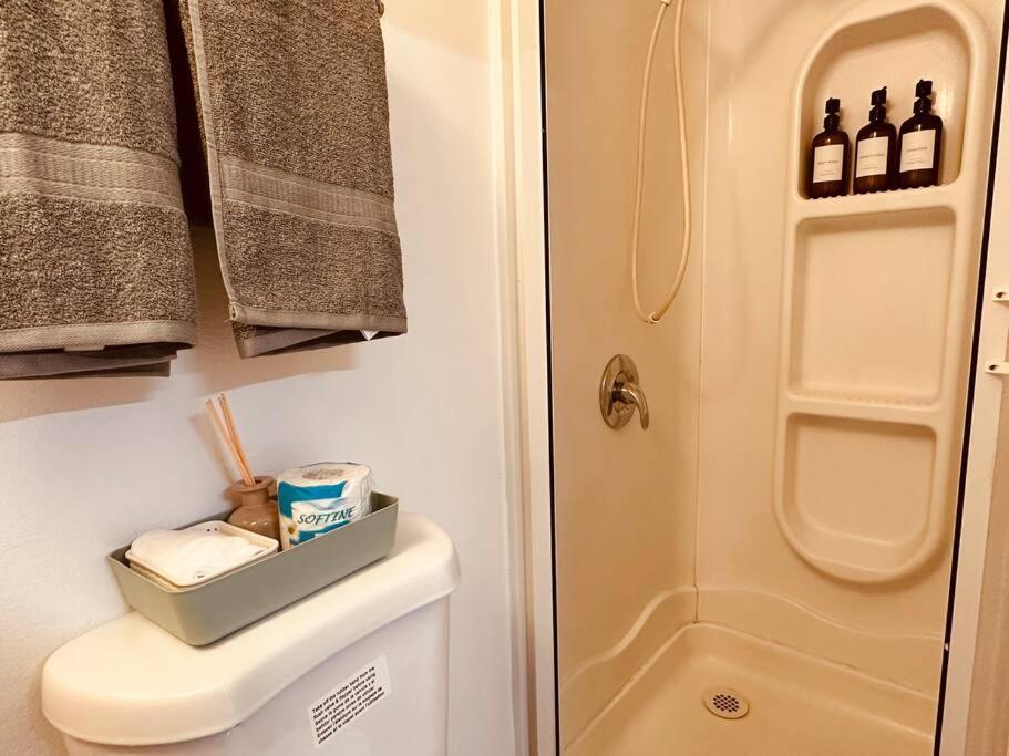 Charming 3br Retreat Near Disneyland Downtown La! Apartment