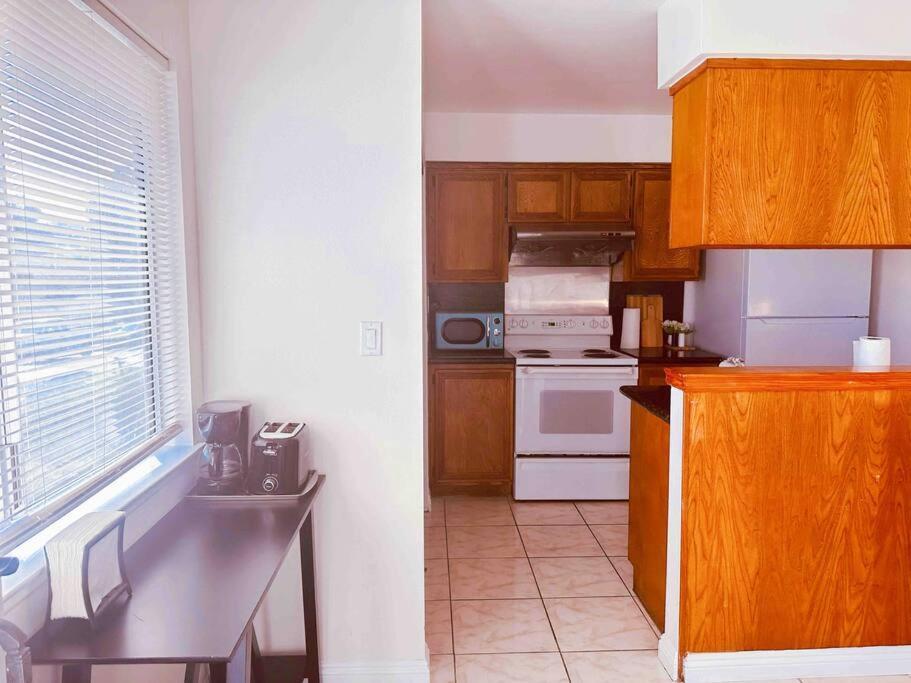 Charming 3br Retreat Near Disneyland Downtown La! Apartment *