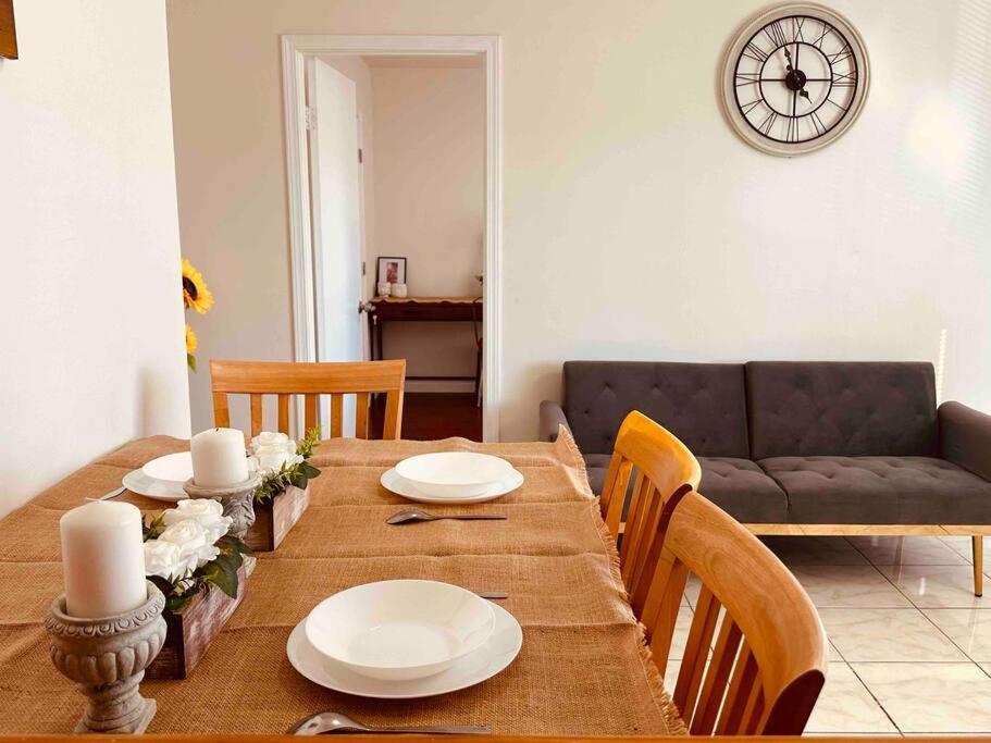 Charming 3br Retreat Near Disneyland Downtown La! *