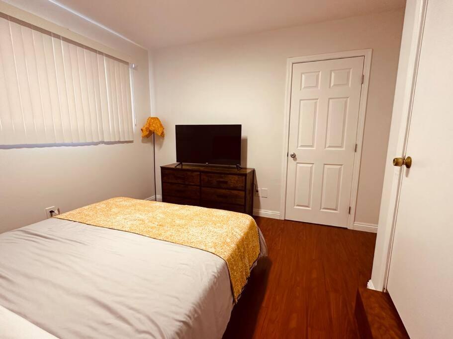 Apartment Charming 3br Retreat Near Disneyland Downtown La!